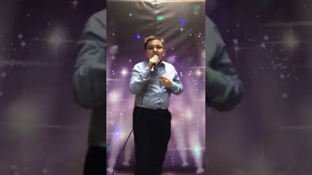 Фестиваль "Новые лица - прежние идеалы". "Королева красоты" Исполняет Павел Бахметьев