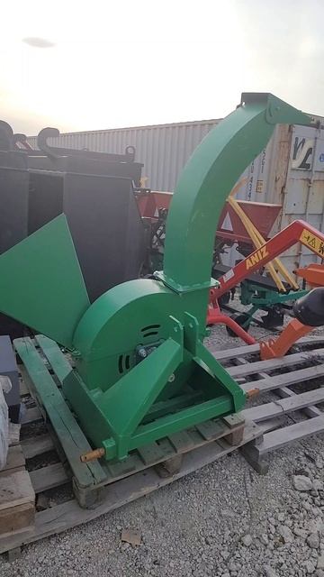 Измельчитель веток навесной Гусь 110кг .