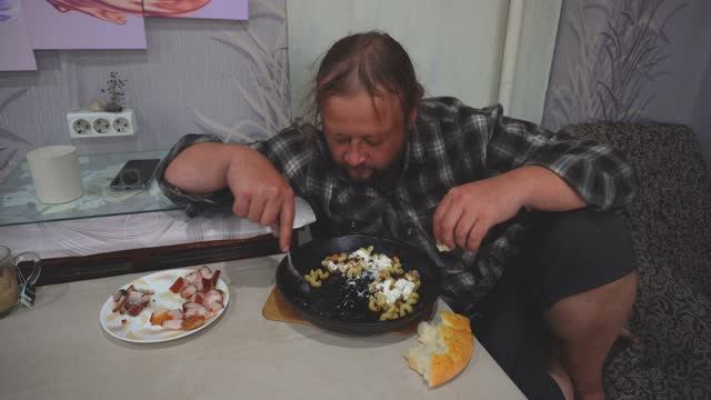 РАБОТАЛ ВЕСЬ ДЕНЬ НА УЖИН НЕТ СИЛ