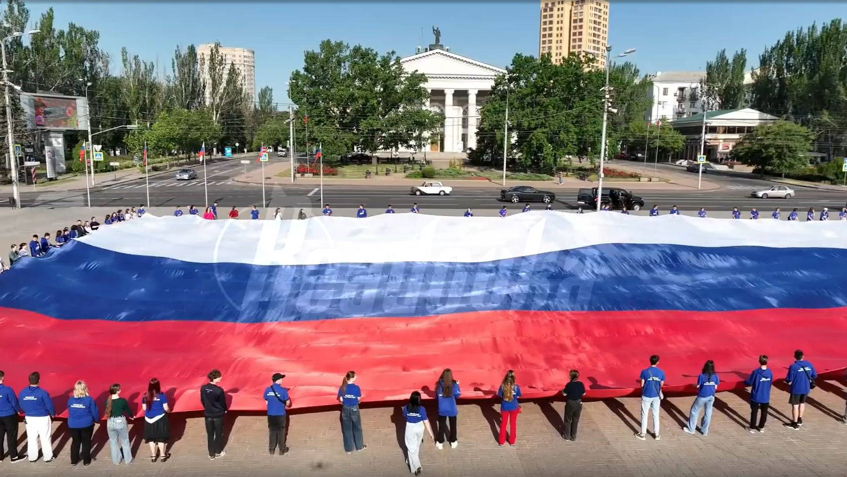 «Я горжусь, что являюсь частью огромной и мощной страны» — как в Донецке отмечали День России