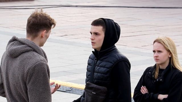 КУДА ты ЛЕЗЕШЬ  ПРАНК по Комментариям 25