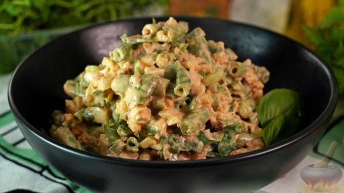 Для тех, кто хочет быстро и вкусно. САЛАТ ИЗ СТРУЧКОВОЙ ФАСОЛИ С ОРЕХОВОЙ ЗАПРАВКОЙ