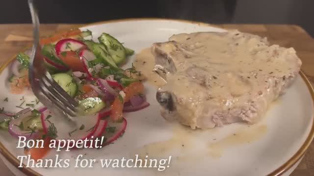 Свинина в сливочном чесночном соусе с грибами!