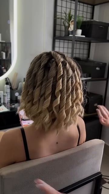 Красивая голливудская волна на короткие волосы #hairstyle #hairtok #hairtutorial #hair #beauty