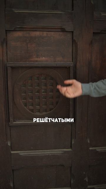 Находится на ул. Школьная в Москве