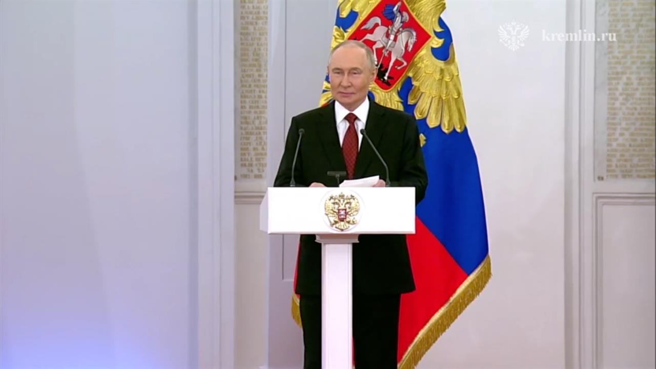 Путин: искренняя преданность Родине укрепляет ее силу и независимость