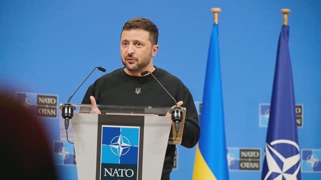Зеленский решение конфликта России и Украины находится в руках Трампа