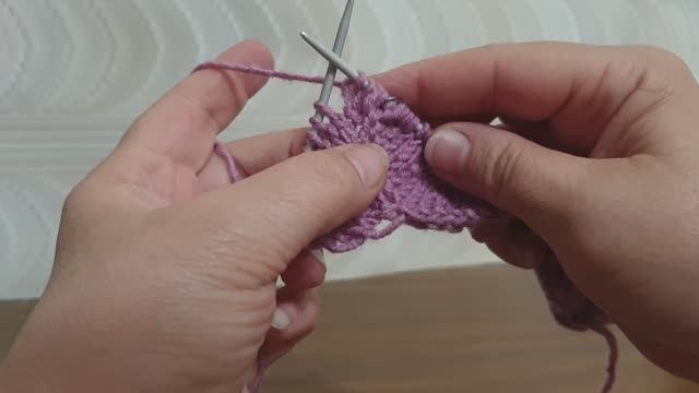 Как я провязываю образец сверху