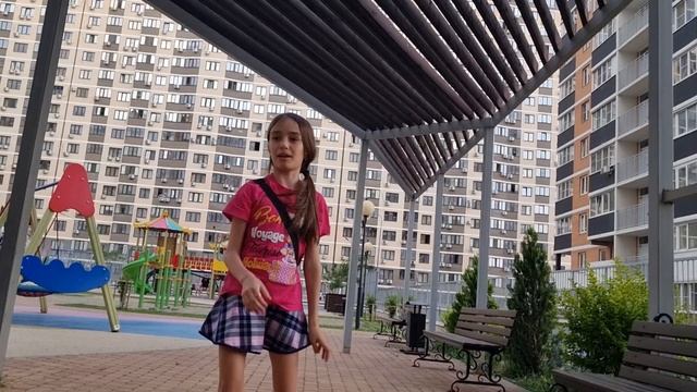 Ника и Тая танцуют и отвечают на вопросы!