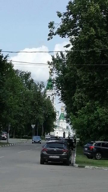На улице Широкой.
