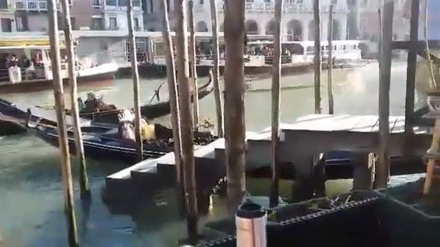 Венеция, Гондоли...