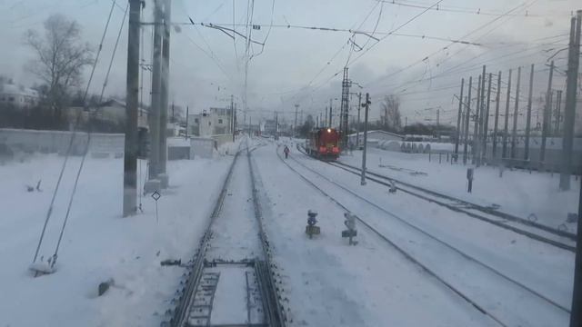 Вид из окна поезда - Отправление со станции Владимир