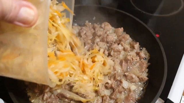Солянка из квашеной капусты и свинины
