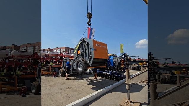 Пресс-подборщик завода "Навигатор-НМ"