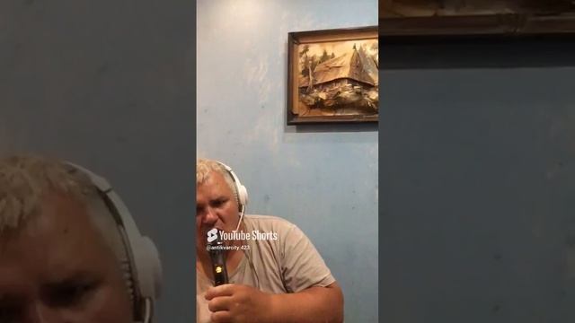 Салют победы гром гремит.Посвещаю фронтовикам . Зацените моё творчество. не забудьте поставить класс