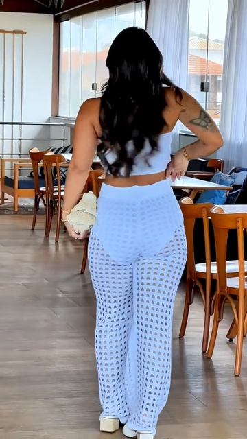 193KOb5dnHU - This girl looks stunning in these outfits #shorts