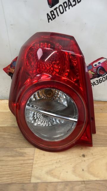 J860 Задний левый фонарь