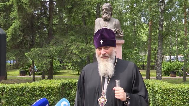 В день памяти святителя Луки Крымского митрополит Никодим посетил Областную клиническую больницу