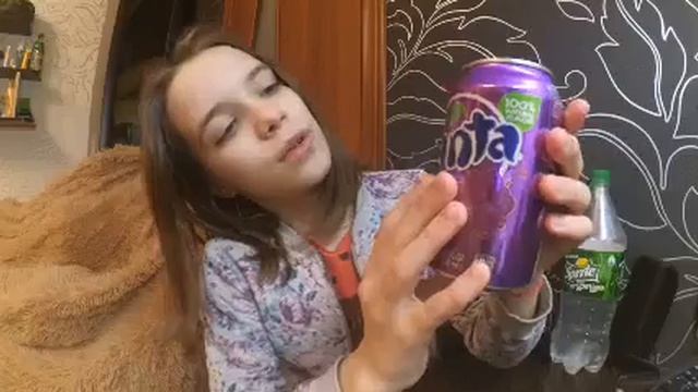 Пробую Спрайт с огурцом и факту с виноградом