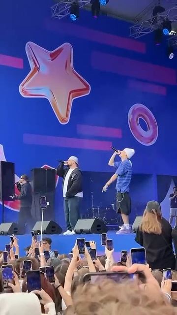 nkeeei, uniqe, ARTEM SHILOVETS раздали жару и гламура на фестивале «Блогеры России»