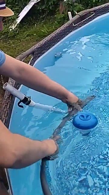 как очистить дно бассейна.mp4