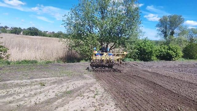 Культивую город прополочка бур'яна