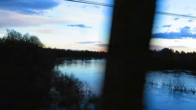 Вид из окна поезда - Река Клязьма