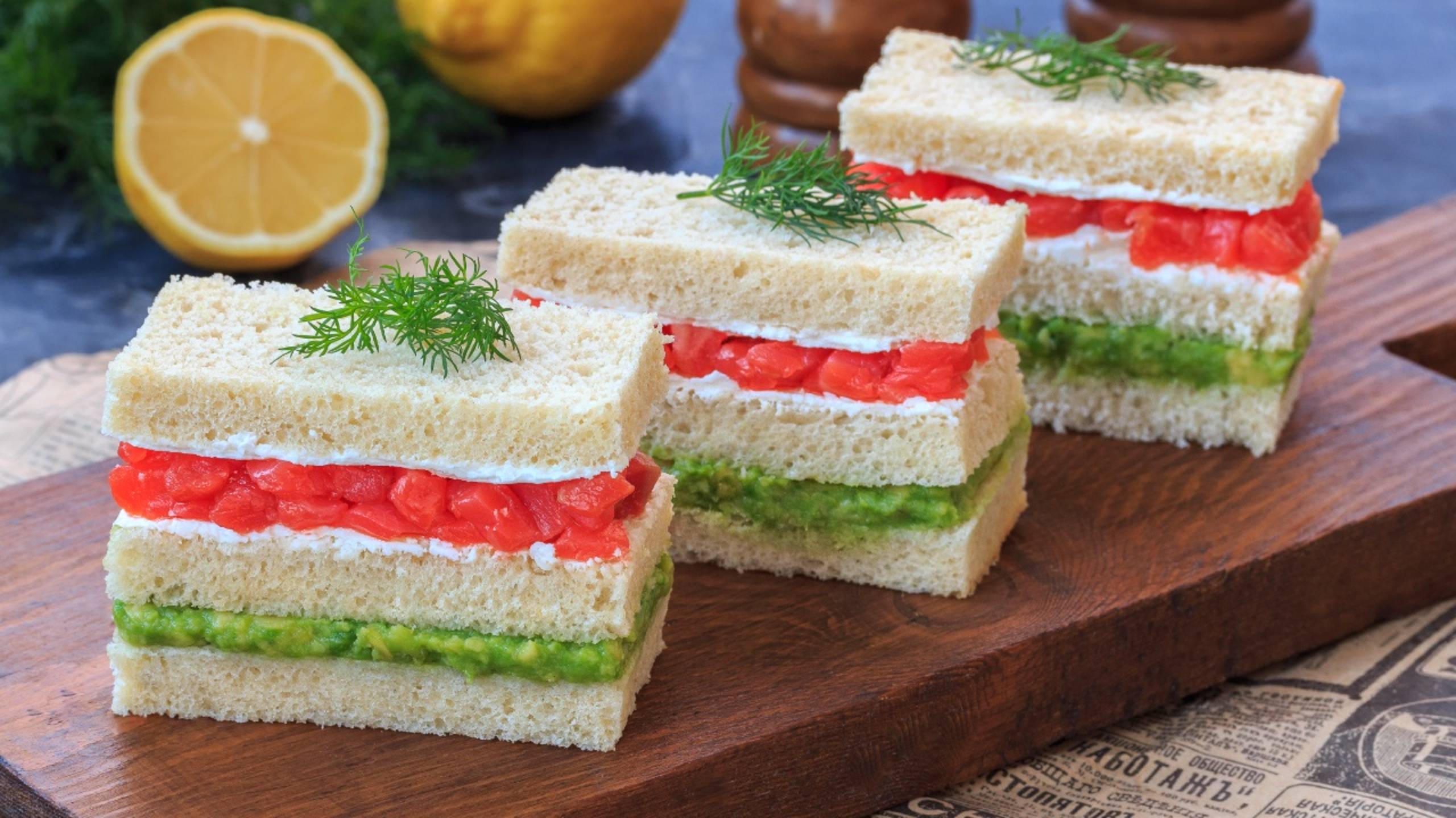 🥪 Сэндвич с красной рыбой и авокадо / рецепт идеального закусона.
