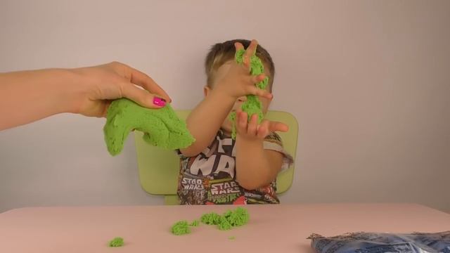 Рома и Диана ★ КИНЕТИЧЕСКИЙ ПЕСОК Лепим Дракона из Песка WACKY-TIVITIES Kinetic sand sculpt Unpackin