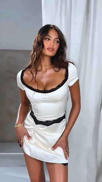 OYKVeuDZuD4 - This girl looks stunning in this dress #shorts