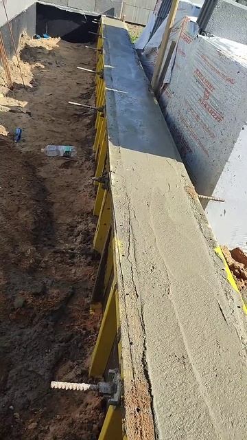 Заливка и демонтаж щитовидной опалубки/Строительство #construction #строительство #diy