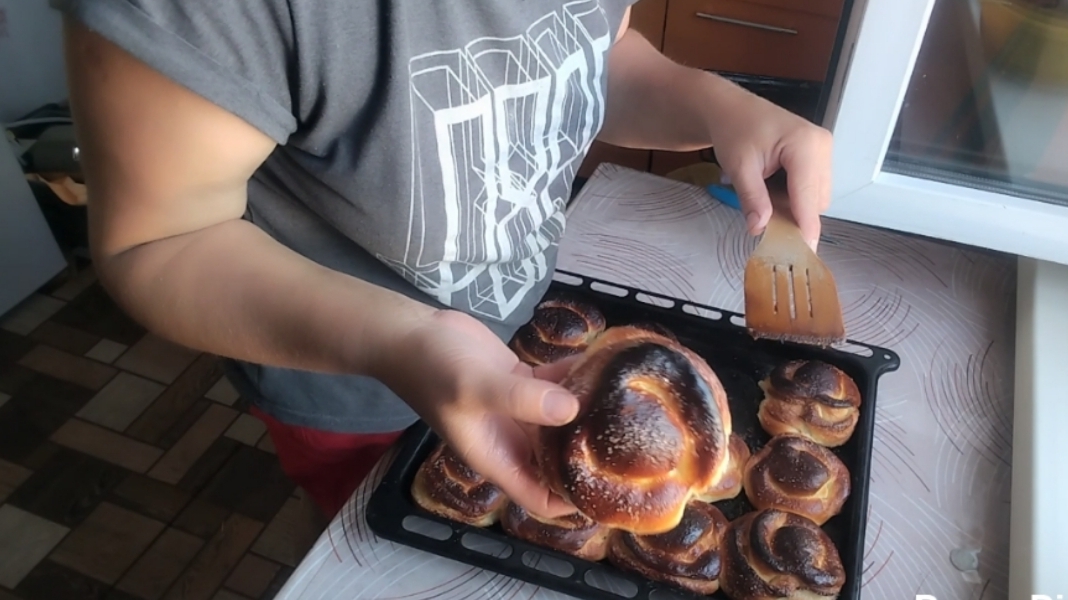 Булочки для дочки 😉.