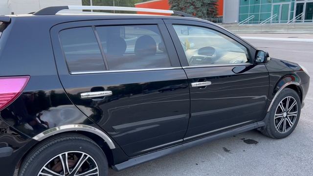 Geely mk cross