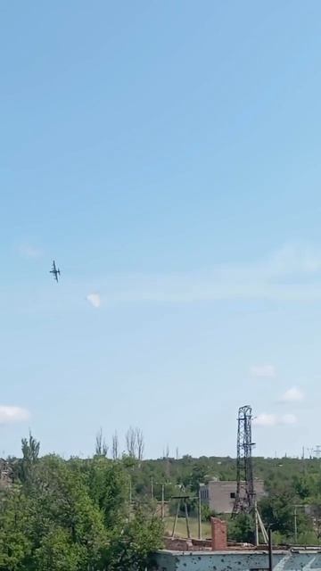 Крыло российского Су-25 разрушилось из-за усталости металла из-за чего самолет рухнул на землю