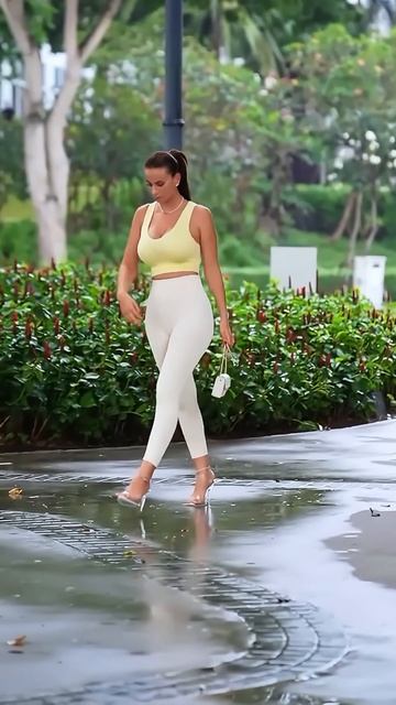 bgz2txa-Erg - My fancy tight pants street style summer outfit idea for the day #fashion  #style #out