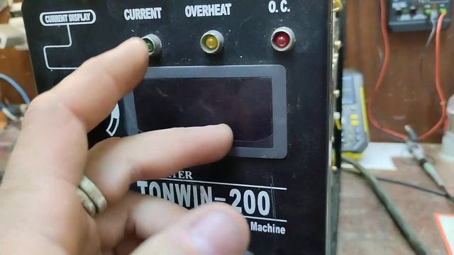 TONWIN-200 не включается.Прыгают показания тока.