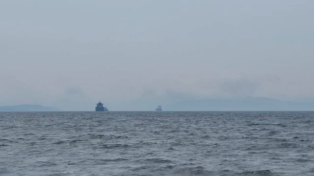 Стою в Находке в ожидании погрузки/кайфую на море/Владивосток-Н.Челны