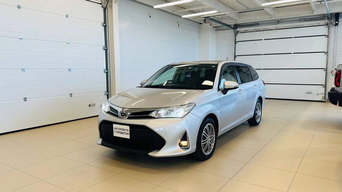 Toyota Corolla Fielder, 2018 год
