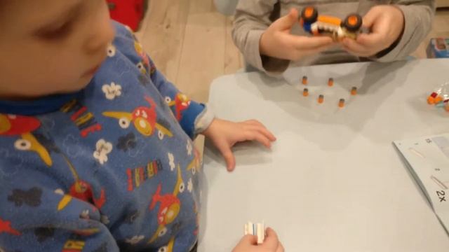 Сборка Lego City 60290 "Скейт парк" и дорога