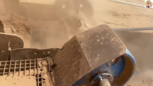 Строительство, дробление щебёнки