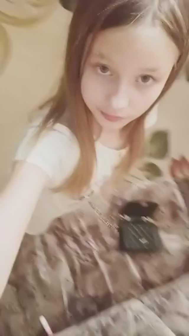 ✔️🇱✔️🇱🇮🇻🇪 И