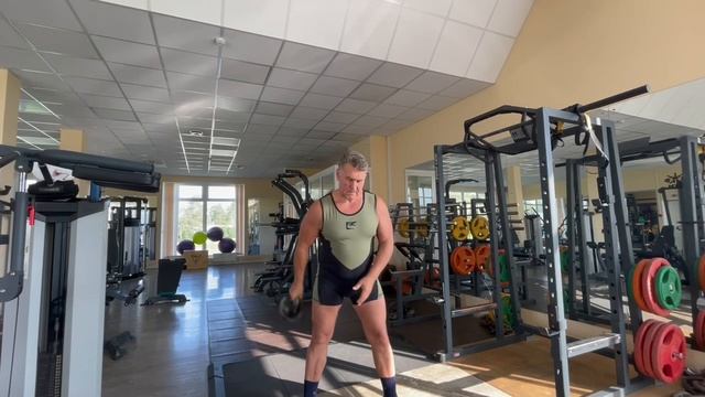 утренняя зарядка с гирей