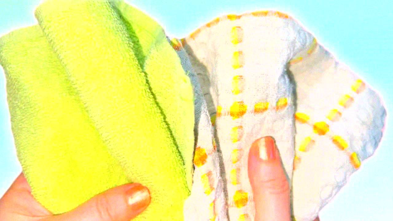 Не выбрасывайте старые кухонные полотенца! Лайфхак, как вернуть им белизну и свежесть за 1 минуту