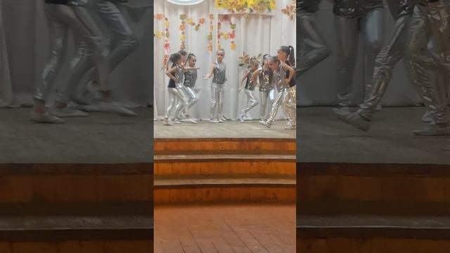 VID_20241123_182531.mp4