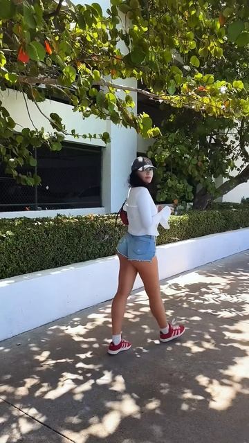 NLuNRFn__zs - Trending High Waist Summer Short Jeans Outfit idea #fashion  #style #outfit #shorts