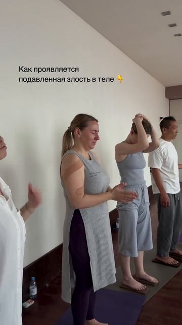 у «хороших девочек», у которых улыбка не сходит с лица 👇
