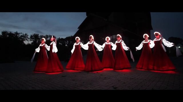 Алёнки в Омске (территория Храма Всех Святых)
