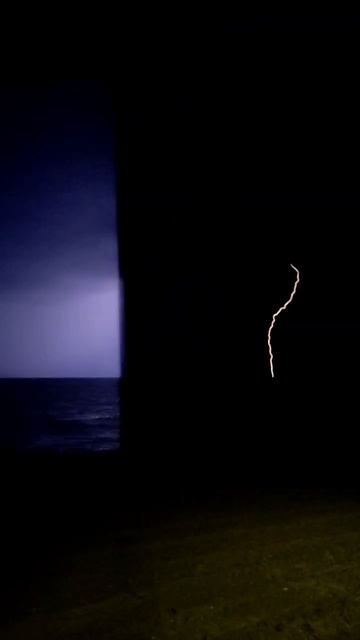 Flash lightning