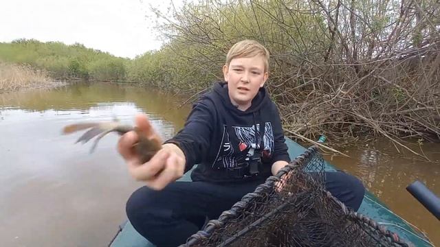 Рыбалка 🎣 на Верои с лодки 🛶 , 2 часть. Проверяем Верш?