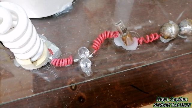 Kelvin dripper electrostatic generator. Высоковольтные разряды. Генерат